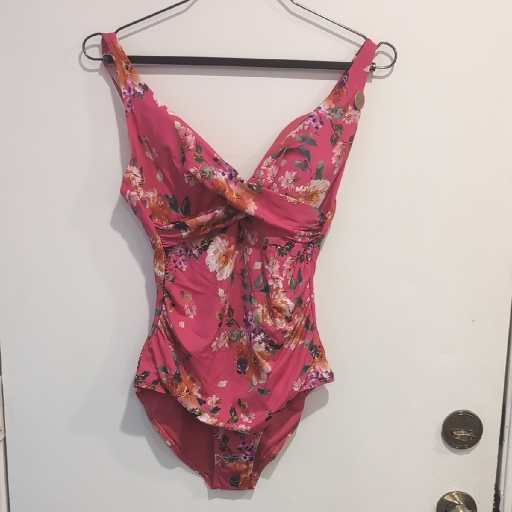 Nip/Tuck Pink Paradise Splice Dolores Multifit Cup Floral New Swimsuit Size 8 US - Picture 2 of 6